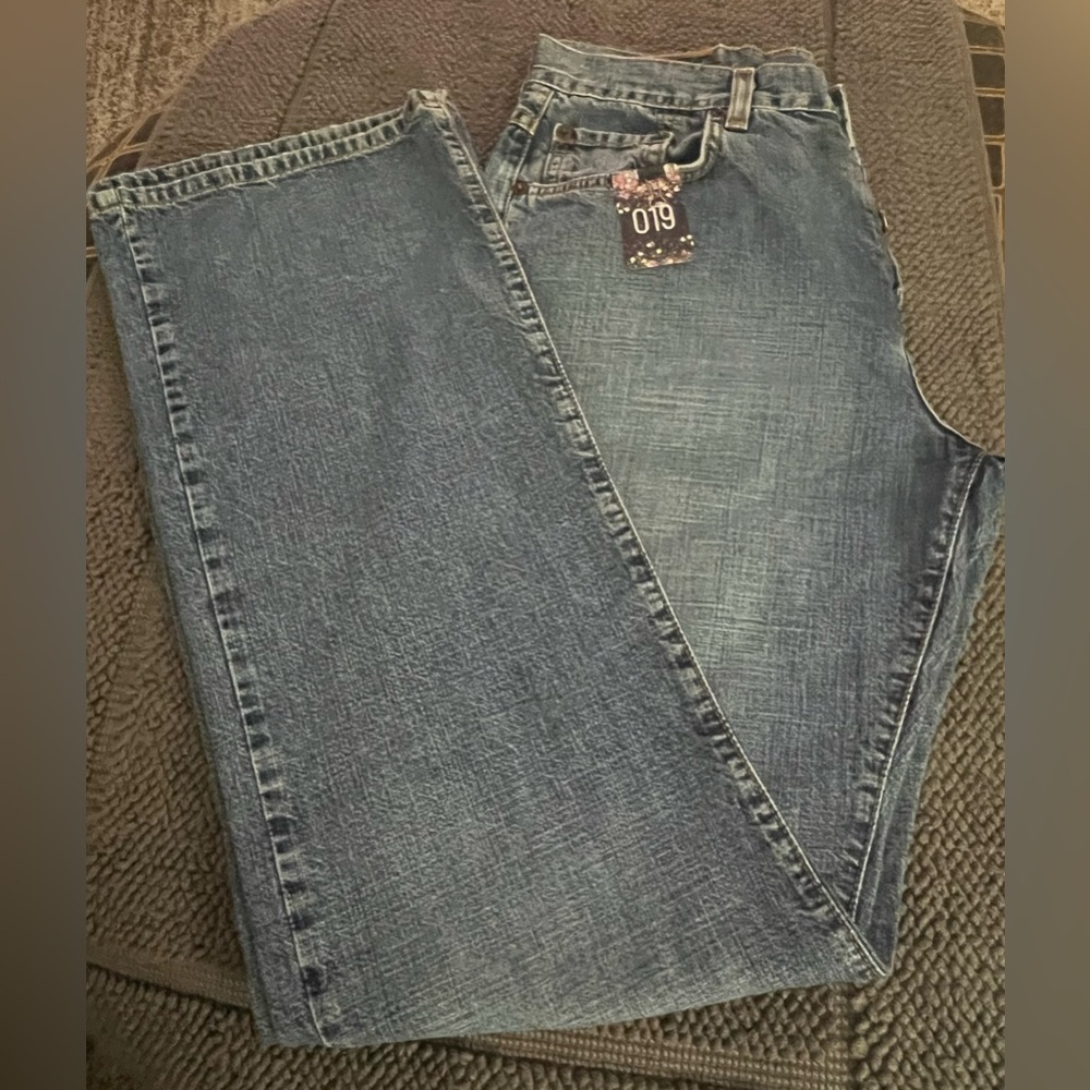 LUCKY BRAND LADIES DUNGAREE JEANS,  SIZE 8/29
